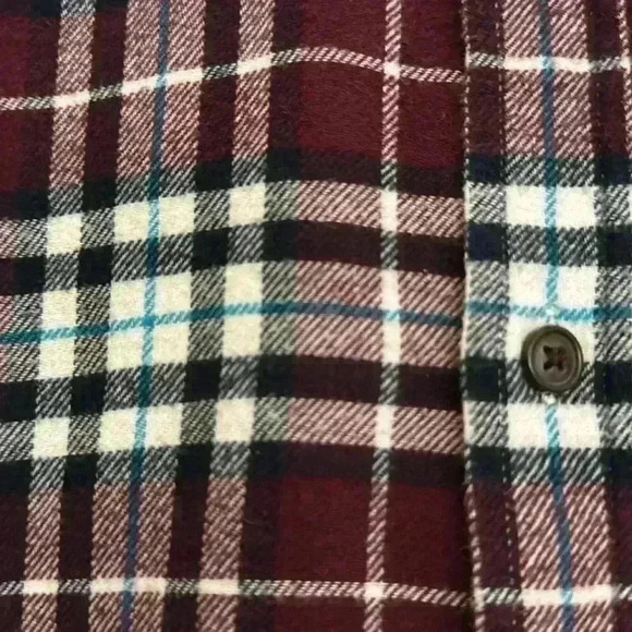 Croft & Barrow Men’s Flannel Shirt - Picture 2 of 5